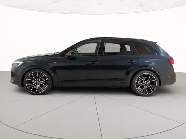 Usata Audi Q7 S-Line 286 CV (210 kW) 2025 Blu waitomo metallizzato SUV