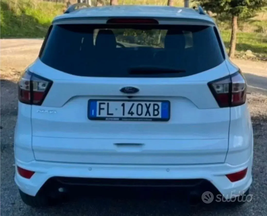 Usata Ford Kuga ST-Line 120 CV (88 kW) 2017 Bianco SUV