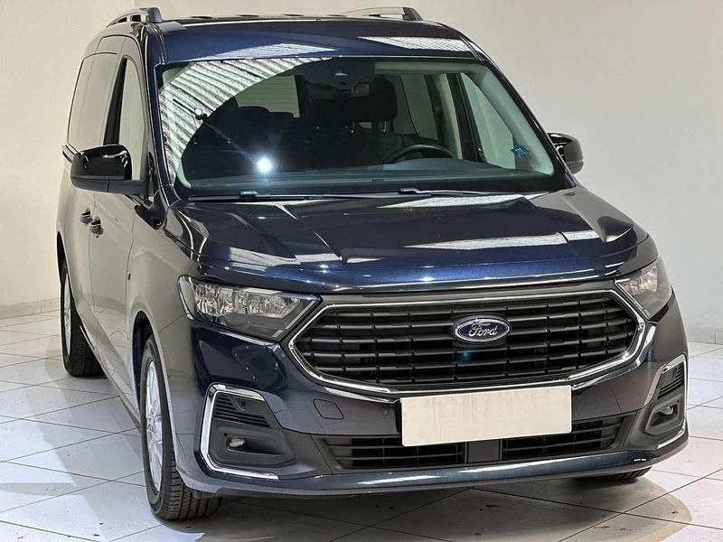 Usata Ford Tourneo Titanium 122 CV (89 kW) 2024 Blu/azzurro