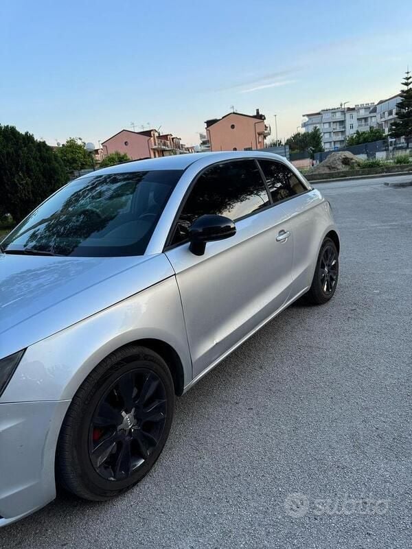 Usata Audi A1 105 CV (77 kW) 2010 Utilitaria