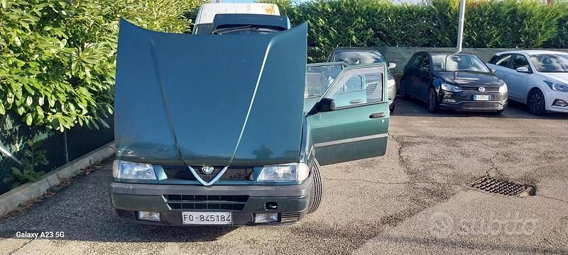 Usata Alfa Romeo 33 107 CV (78 kW) 1992 Verde Berlina