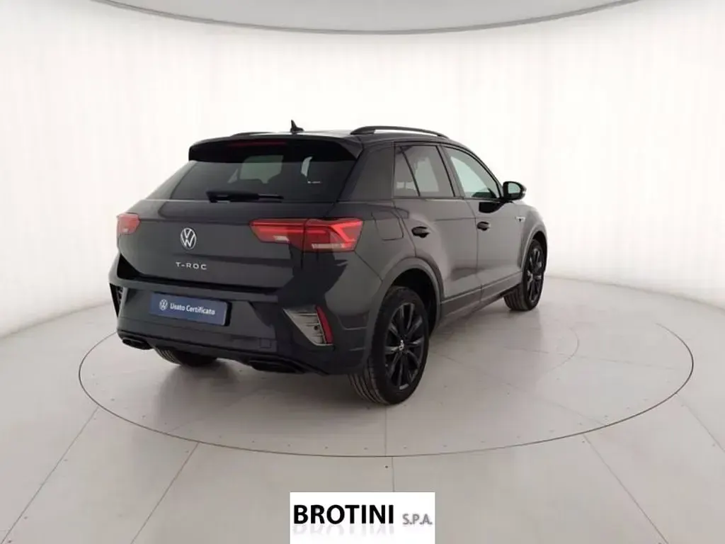 Usata VW T-Roc R-line 110 CV (80 kW) 2023 Nero metallizzato SUV