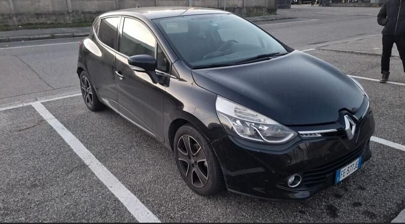Usata Renault Clio IV Intens 75 CV (55 kW) 2016 Nero Berlina