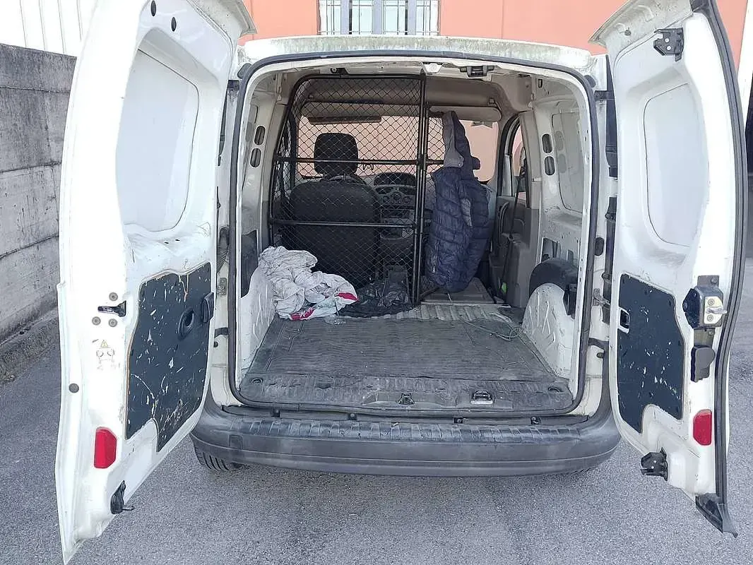 Usata Renault Kangoo 68 CV (50 kW) 2009 Monovolume