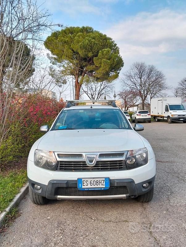 Usata Dacia Duster Lauréate 110 CV (80 kW) 2013 Bianco SUV