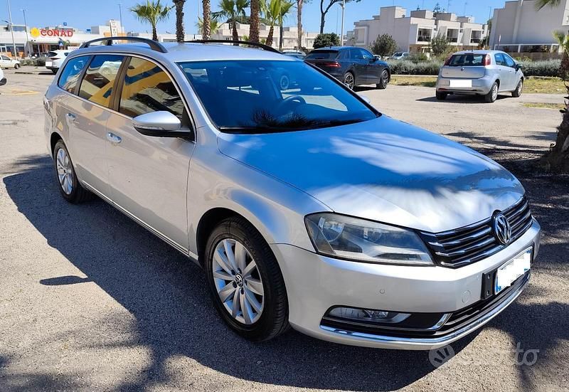 Usata VW Passat 105 CV (77 kW) 2011 Grigio Station wagon