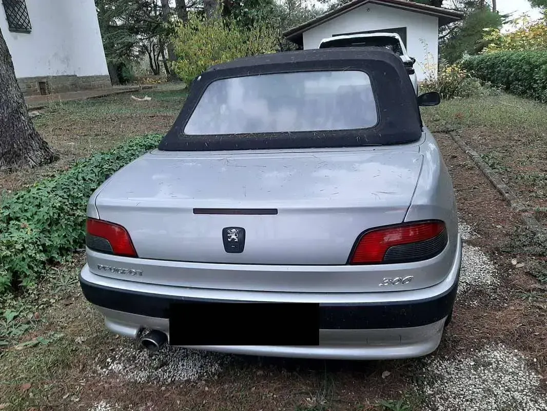 Usata Peugeot 306 Cabriolet 132 CV (97 kW) 2001 Cabrio