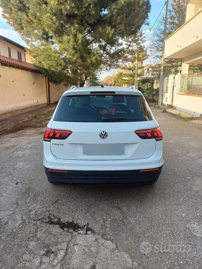 Usata VW Tiguan 150 CV (110 kW) 2019 Bianco SUV