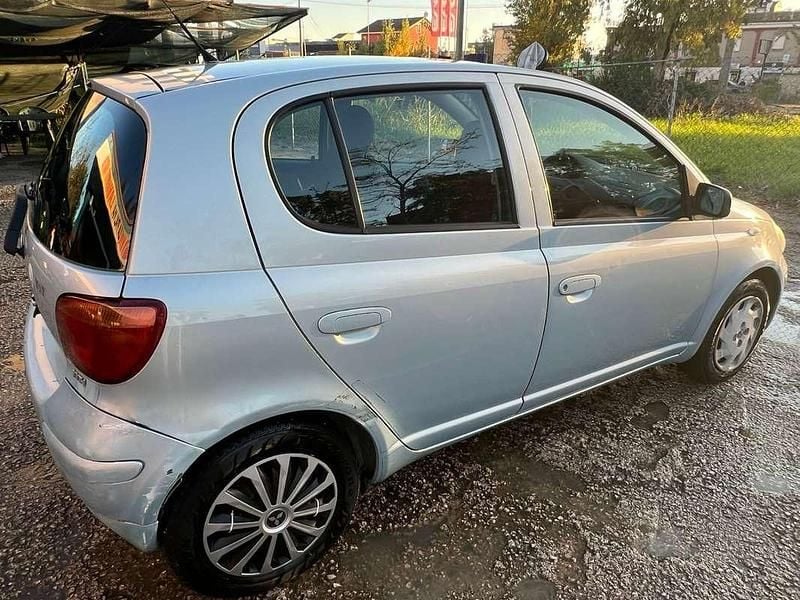 Usata Toyota Yaris 86 CV (63 kW) 2005 Berlina