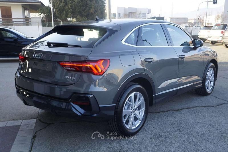 Usata Audi Q3 Sportback 150 CV (110 kW) 2021 Grigio chronos SUV