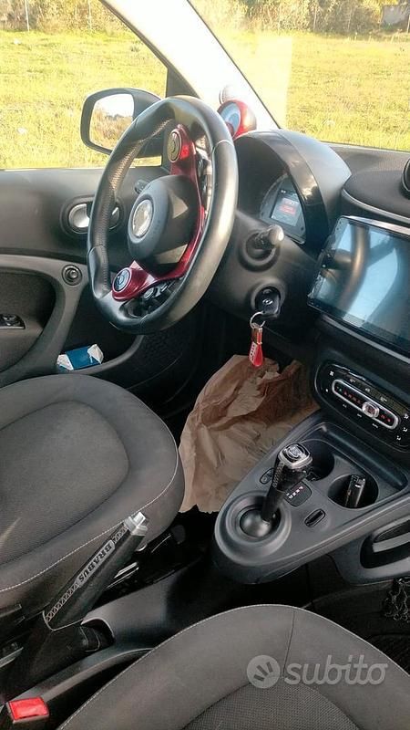 Usata Smart ForTwo Coupé 90 CV (66 kW) 2017 Rosso Coupé