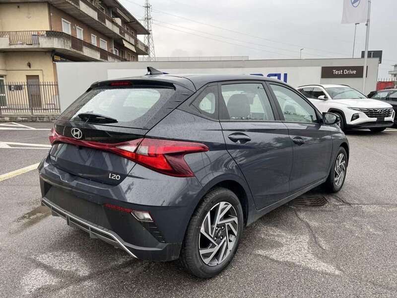 Usata Hyundai i20 90 CV (66 kW) 2024 Grigio Berlina