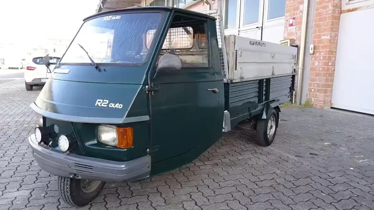 Usata Piaggio APE 14 CV (10 kW) 1998 Verde