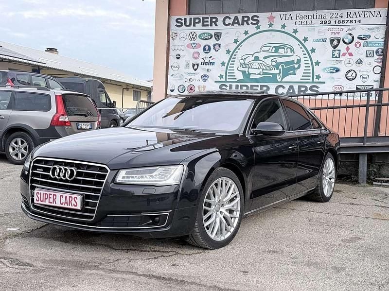 Nero Usata 2016 Audi A8 Exclusive Berlina | 23.900 € (Buon prezzo) - Immagine 1/4