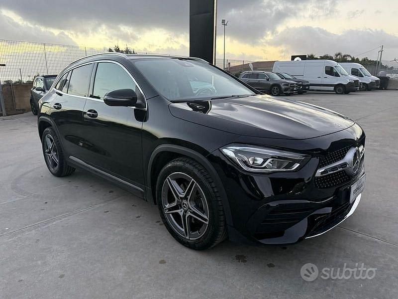 Usata Mercedes GLA200 Premium 150 CV (110 kW) 2023 Nero SUV