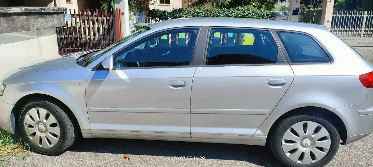 Usata Audi A3 Sportback Ambiente 105 CV (77 kW) 2006 Grigio Utilitaria