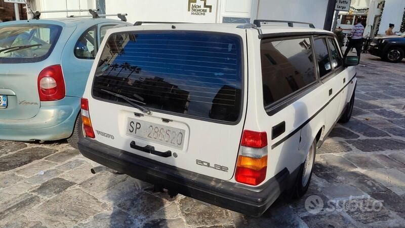 Usata Volvo Polar 116 CV (85 kW) 1990 Bianco Station wagon