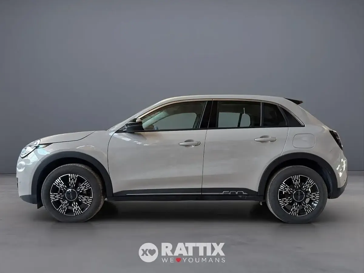 Usata Fiat 600 Pop 136 CV (100 kW) 2025 Beige SUV