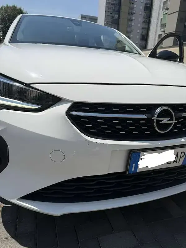Usata Opel Corsa Edition 75 CV (55 kW) 2021 Bianco Utilitaria