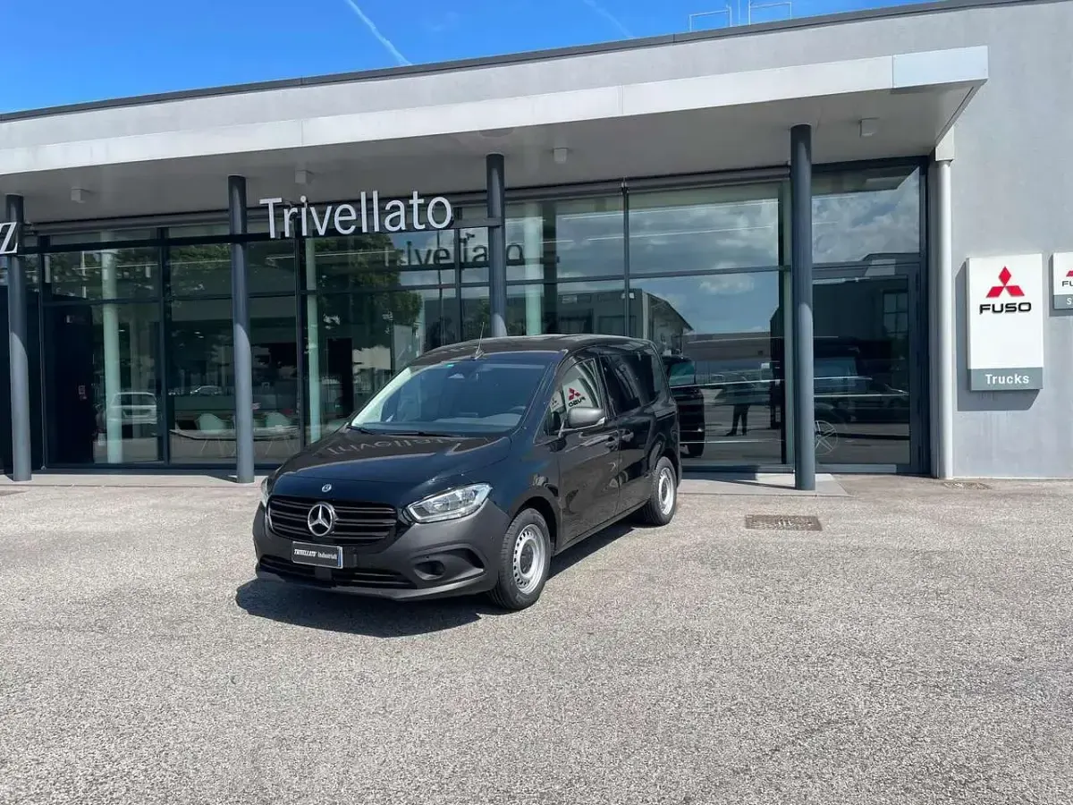 Usata Mercedes Citan 112 116 CV (85 kW) 2023 Nero loparite met. Monovolume