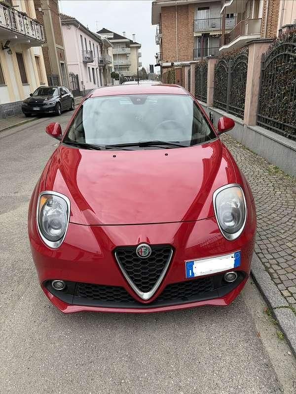 Usata Alfa Romeo MiTo 95 CV (69 kW) 2016 Rosso Utilitaria