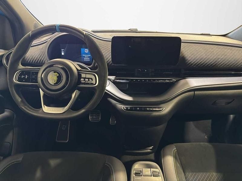 Usata Abarth 500e Scorpionissima 114 kW (155 CV) 2023 Azzurro Utilitaria