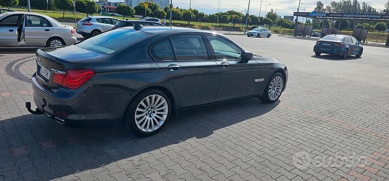 Usata BMW 730 245 CV (180 kW) 2009 Grigio Berlina