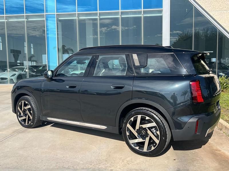 Nuova Mini Cooper Countryman Favoured 150 CV (110 kW) 2025 Grigio SUV