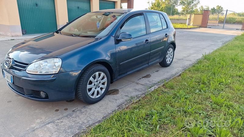 Usata VW Golf IV 105 CV (77 kW) 2006 Blu Berlina