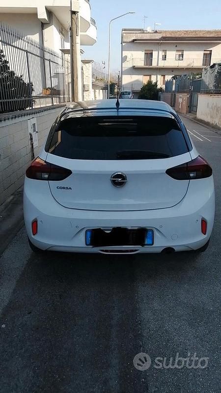 Usata Opel Corsa Elegance 100 CV (73 kW) 2020 Bianco Utilitaria