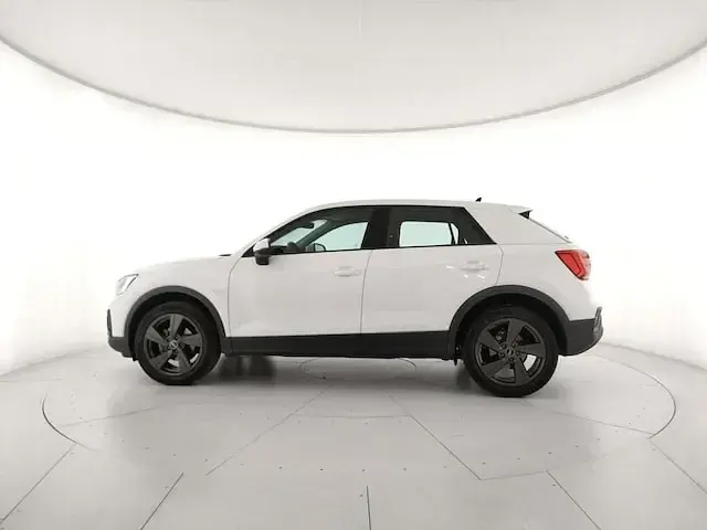 Usata Audi Q2 Admired 150 CV (110 kW) 2023 Bianco ibis SUV