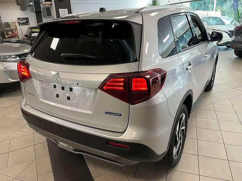 Nuova Suzuki Vitara 116 CV (85 kW) 2026 Argento SUV