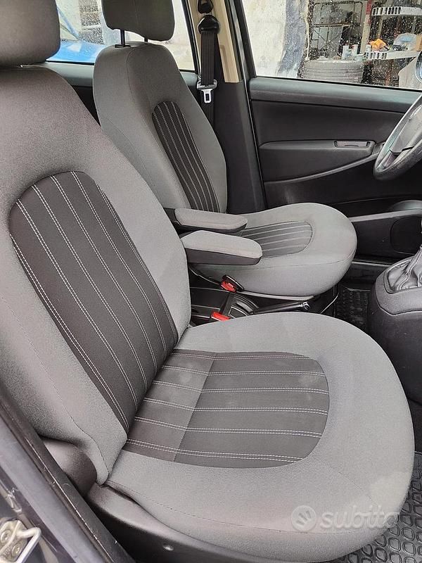 Usata Lancia Musa 77 CV (56 kW) 2015 Monovolume