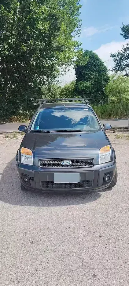 Usata Ford Fusion 68 CV (50 kW) 2008 Utilitaria