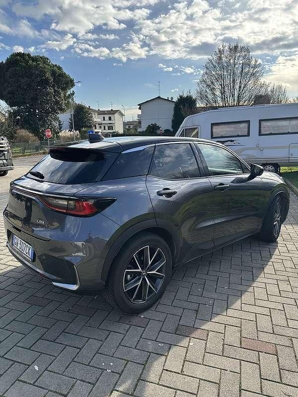 Usata Lexus LBX 91 CV (66 kW) 2024 Grigio SUV