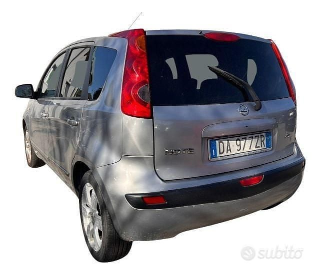 Usata Nissan Note Tekna 86 CV (63 kW) 2006 Grigio Monovolume