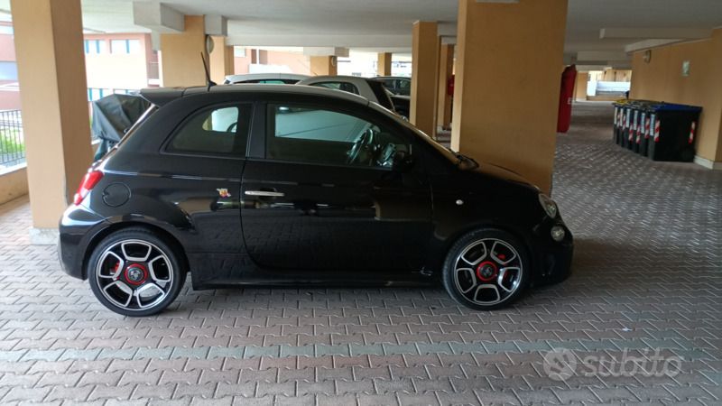 Usata Abarth 500 145 CV (106 kW) 2018 Nero Utilitaria