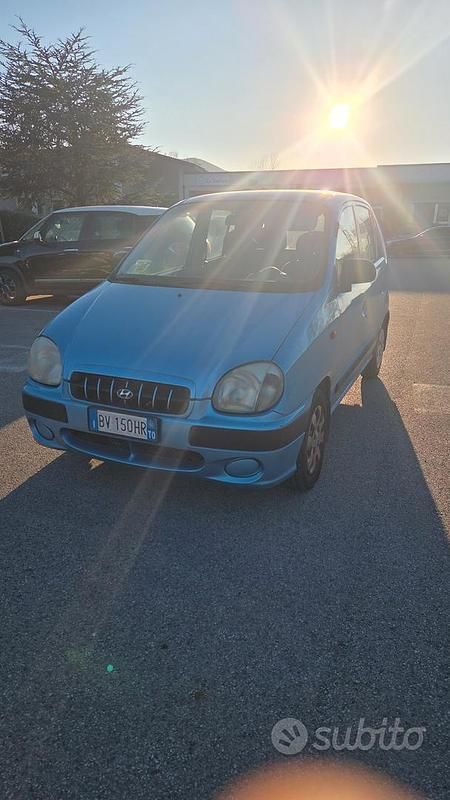 Usata Hyundai Atos 58 CV (42 kW) 2001 Blu Utilitaria