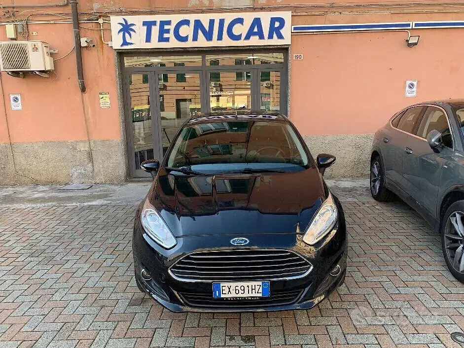 Second-hand Ford Fiesta Titanium 75 CP (55 kW) 2014 Negru Hatchback
