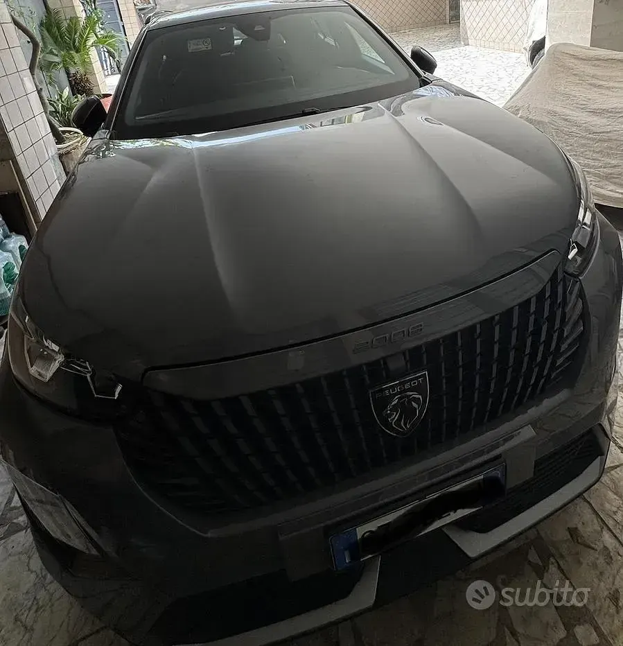 Usata Peugeot 2008 100 CV (73 kW) 2025 Grigio SUV