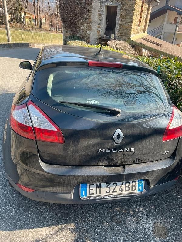 Usata Renault Mégane 110 CV (80 kW) 2012 Nero Berlina