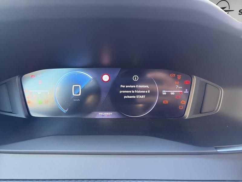 Nuova Peugeot 2008 Allure 102 CV (75 kW) 2025 Grigio SUV