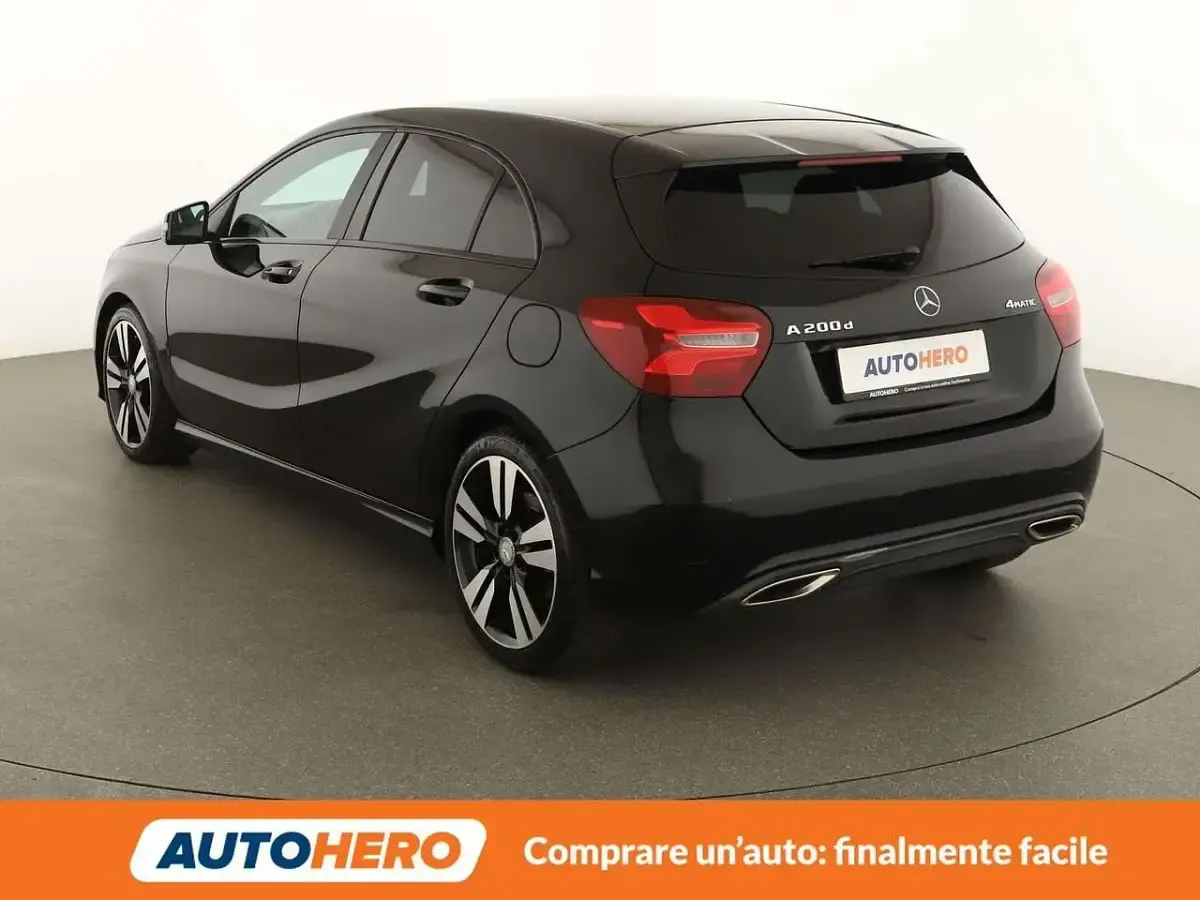 Usata Mercedes A200 136 CV (100 kW) 2016 Nero Utilitaria