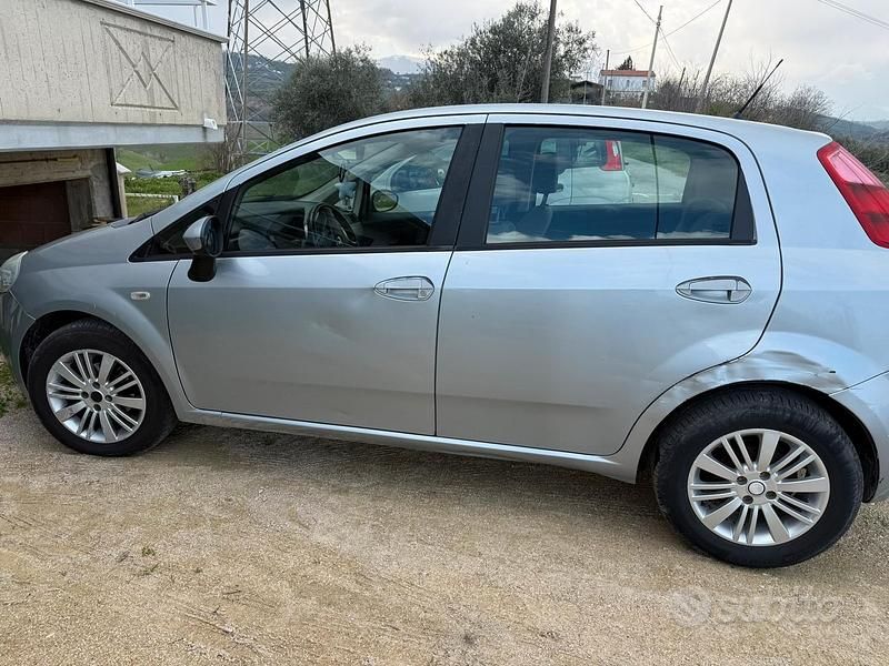 Usata Fiat Grande Punto 2005 Grigio Utilitaria