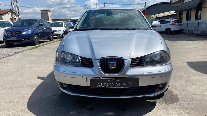 Usata Seat Cordoba Stylance 86 CV (63 kW) 2007 Grigio Berlina