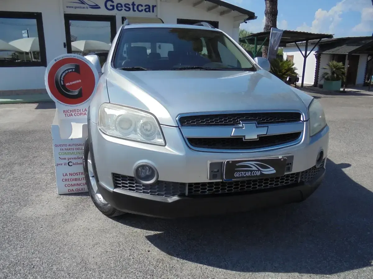 Usata Chevrolet Captiva 150 CV (110 kW) 2007 Argento SUV