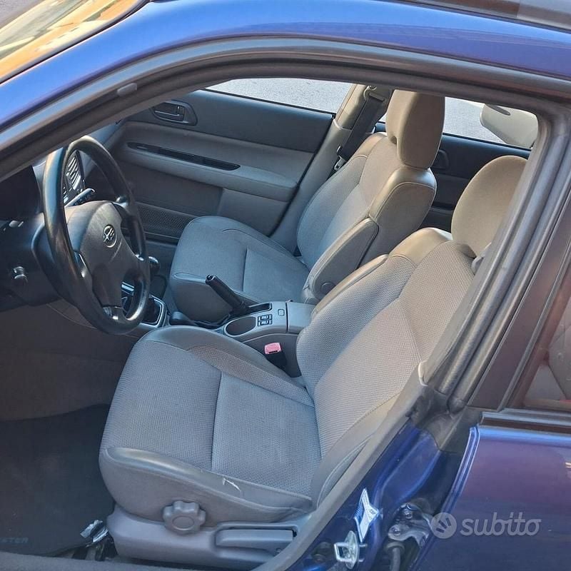Usata Subaru Forester 125 CV (91 kW) 2004 Blu SUV
