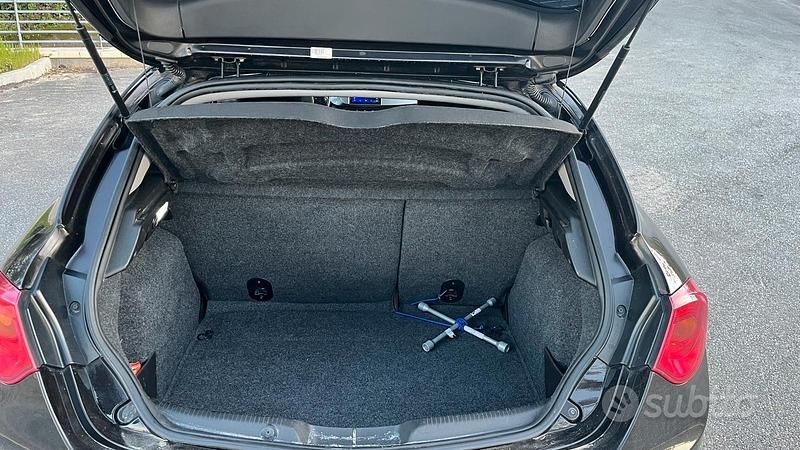 Usata Alfa Romeo Giulietta 105 CV (77 kW) 2013 Utilitaria