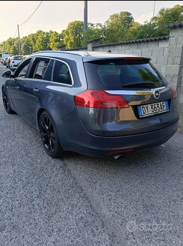 Blu Usata 2009 Opel Insignia Station wagon | 2500 € (Buon prezzo) - Immagine 1/4