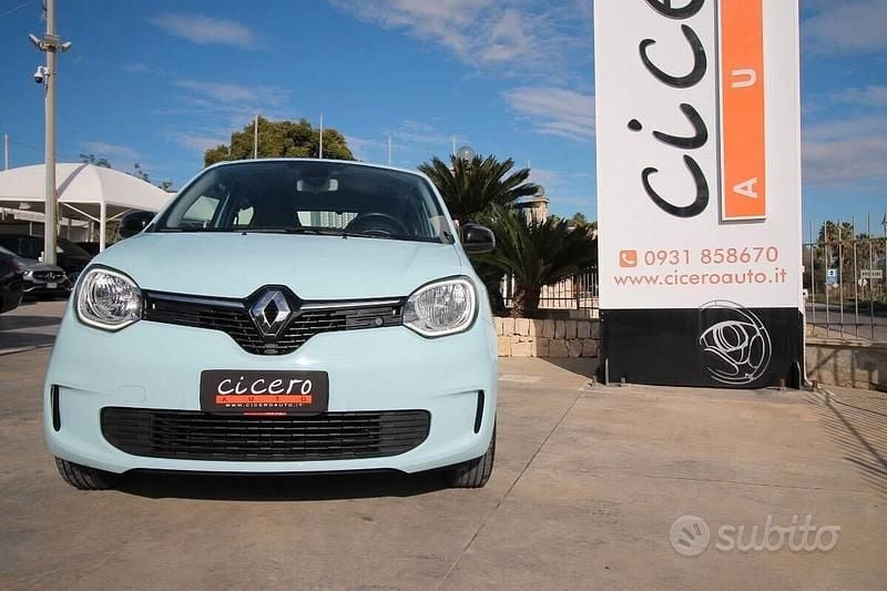 Usata Renault Twingo Equilibre 60 kW (82 CV) 2023 Blu Utilitaria